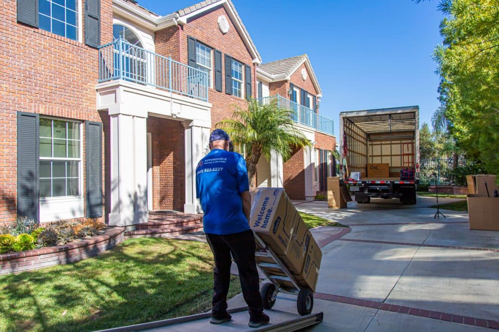 24/7 Affordable Moving & Delivery image 2