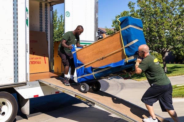 Auburn Moving & Storage image 3
