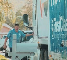 First Class Moving Systems, Inc. logo