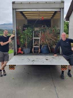 The Shire Removals logo